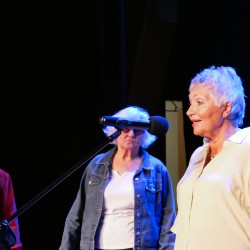 Teatr ze społecznością - O mnie/o tobie/o nas