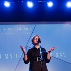 Teatr ze społecznością - O mnie/o tobie/o nas