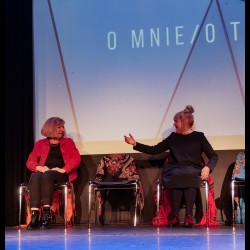 Teatr ze społecznością - O mnie/o tobie/o nas