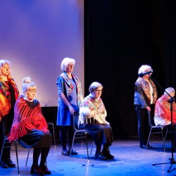 Teatr ze społecznością - O mnie/o tobie/o nas